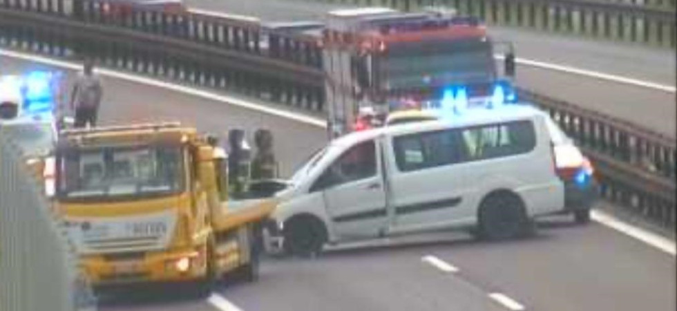 Violento tamponamento tra un'auto ed un furgoncino in A22: 4 in tutto i feriti tra i 63 ed i 27 anni
